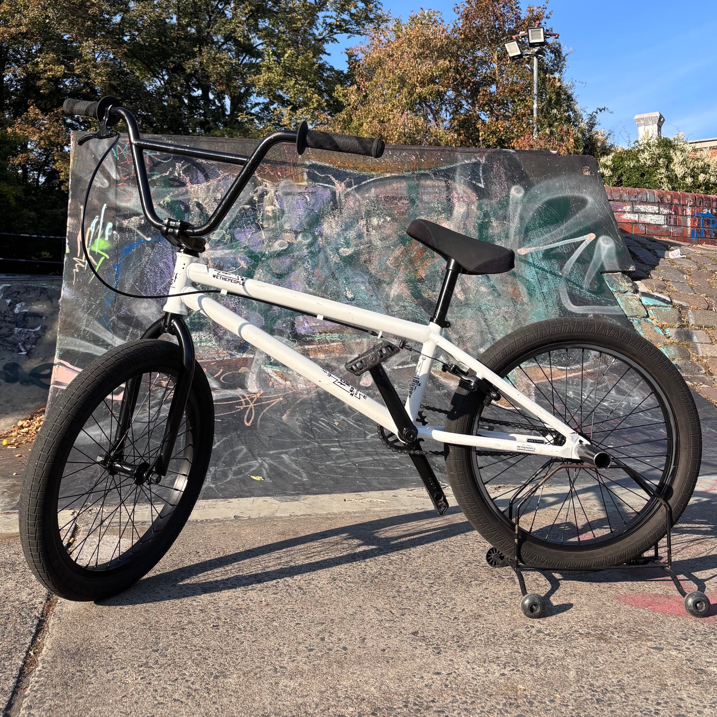SECOND HAND Mankind Planet x Wethepeople BMX Rad White